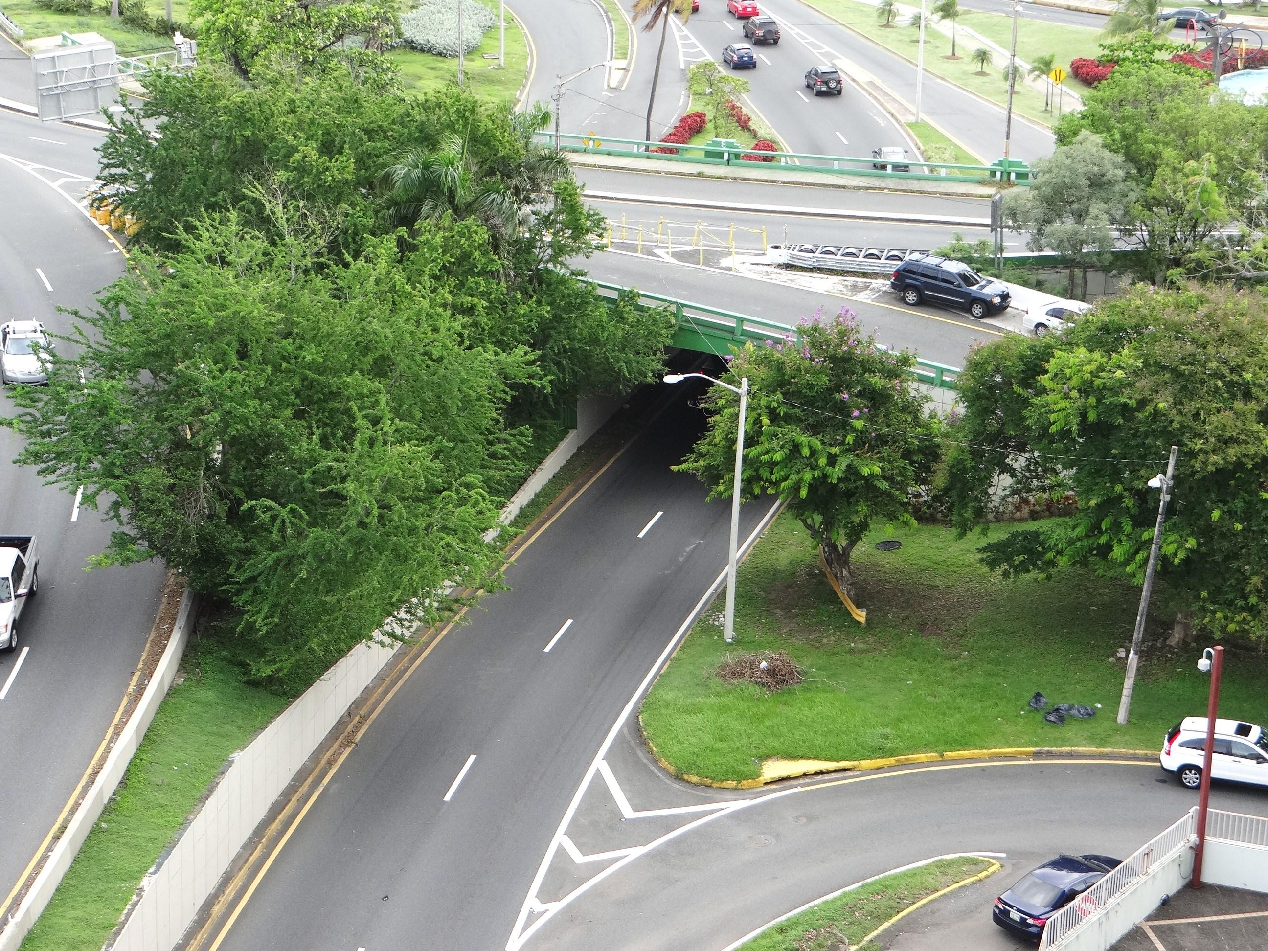 Vista desde la azotea del Edificio del Departamento de Justicia - San Juan (Miramar) - 2013 00013